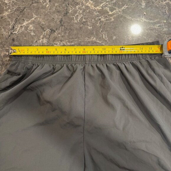 Men's Gray Nike Dri Fit Shorts (XL) - Picture 3 of 8